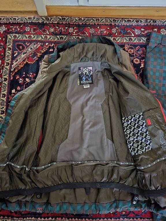 Lotti di vestiti: Burton Jacke und Hose Set – Usato da Thun venduto da Sir09 2