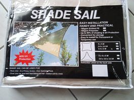 Sonnensegel quadratisch in beige mit Zugfedern