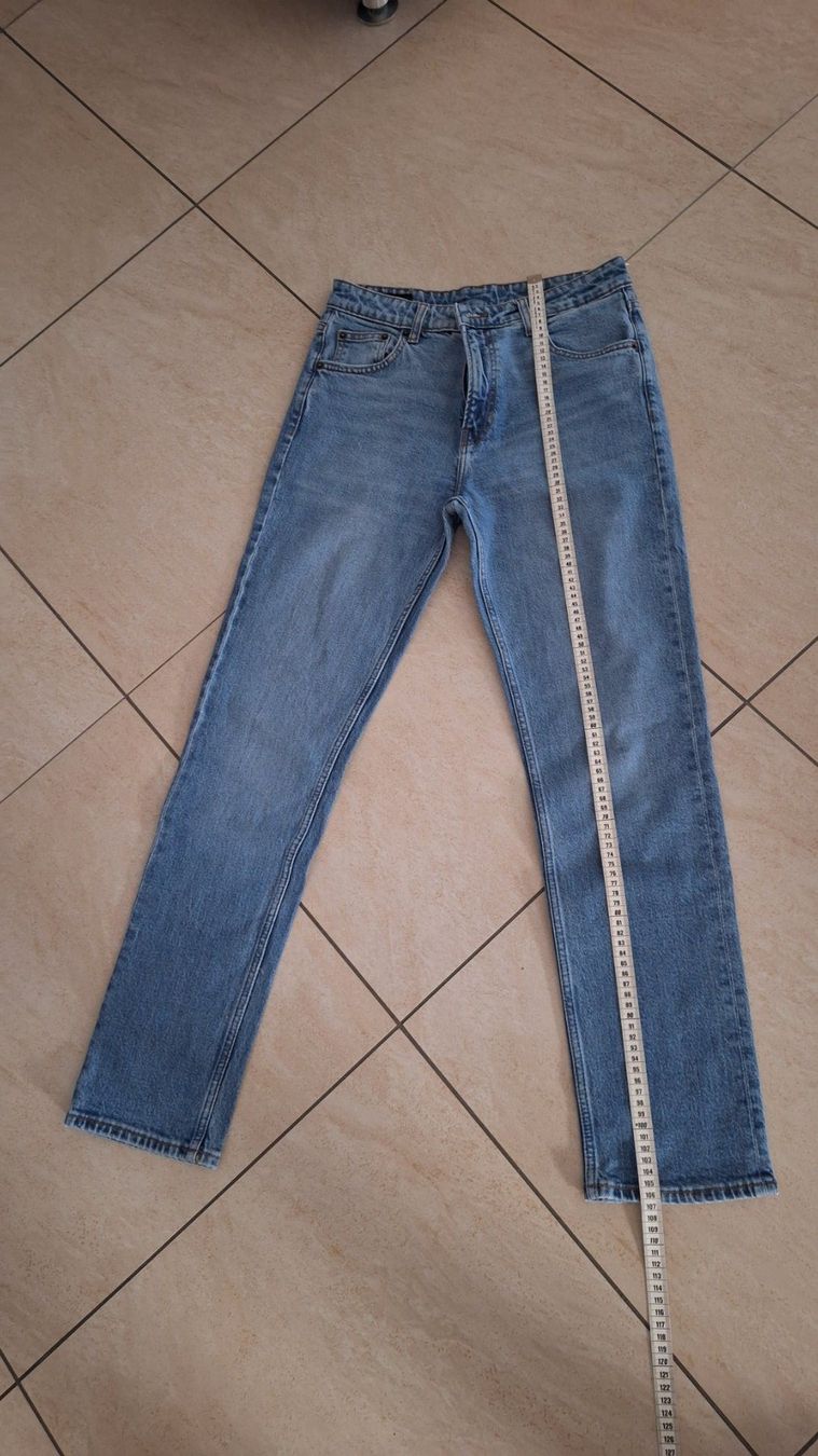 Jeans: JEANS – Nuovo (secondo la descrizione) da Dintikon venduto da lec_89sx