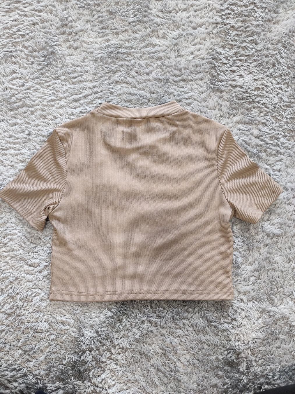 Top: Crop Top M – Nuovo (secondo la descrizione) da Pieterlen venduto da Saemelili 3