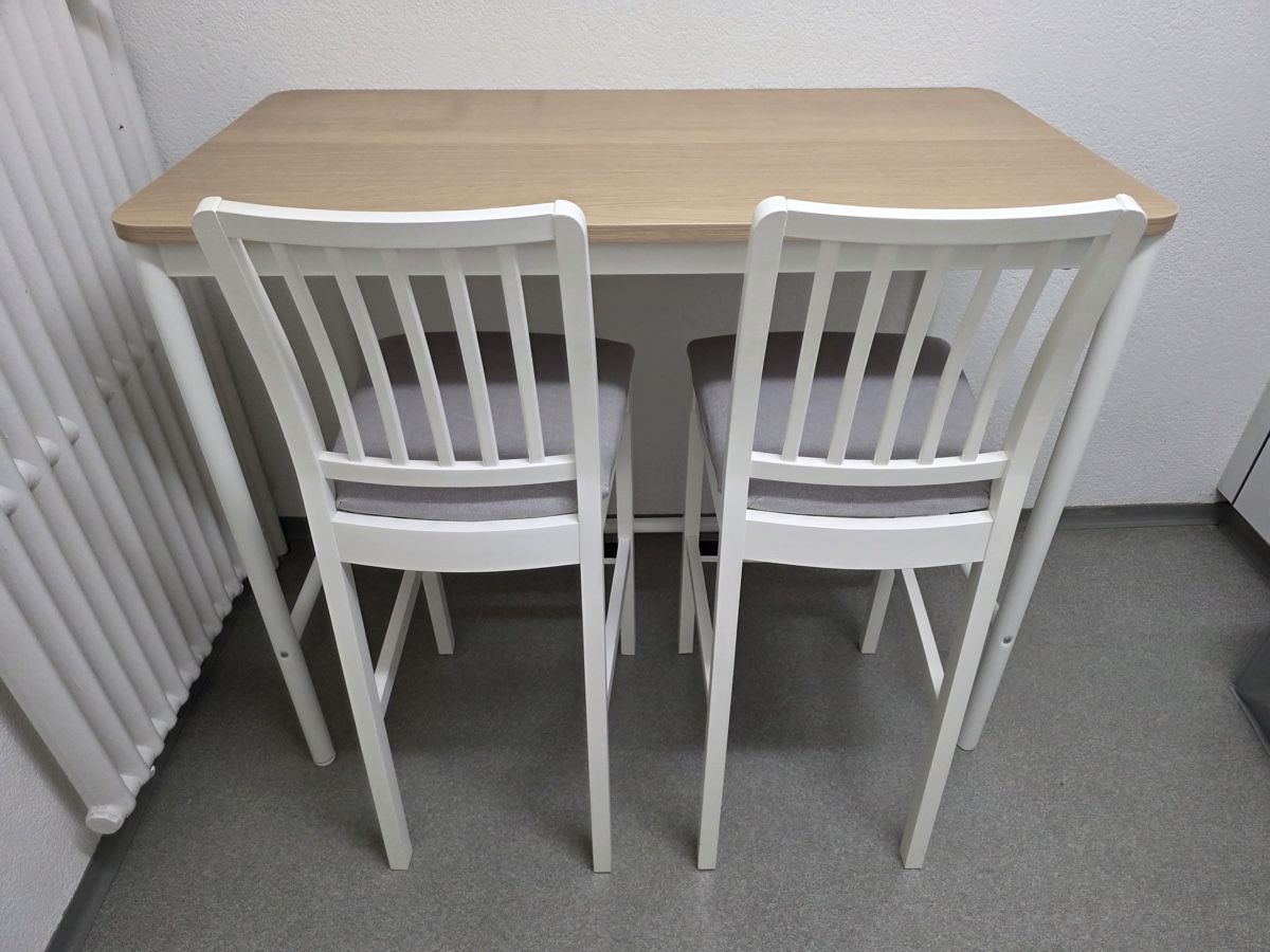 Ikea Tische: Bartisch / Hochtisch mit Stühlen – Gebraucht aus Zürich von sch_9kjs 1