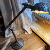 Vintage Industrie Tischlampe aus Metall & Holz – Verstellbar
