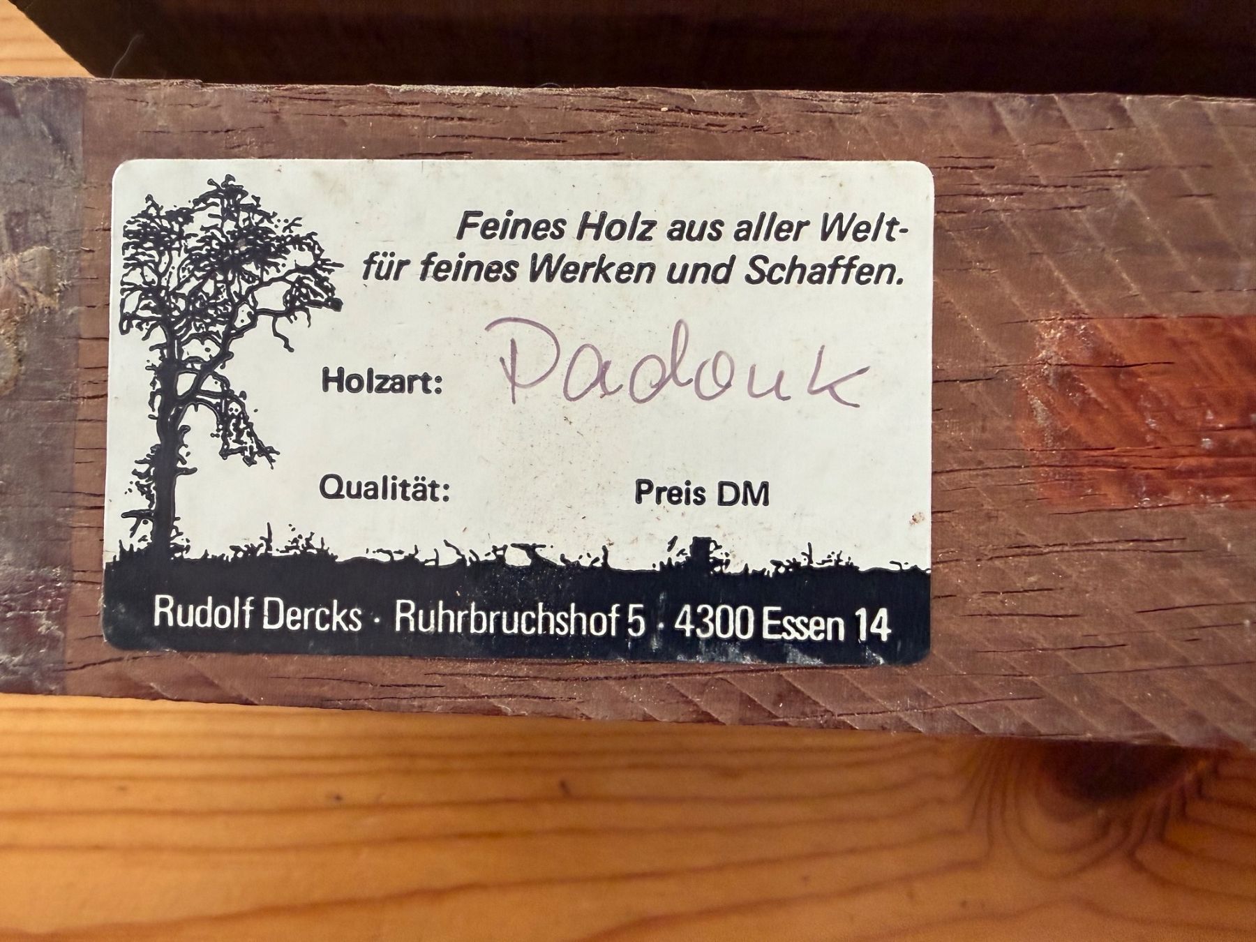 Articles en bois: Padouk Holz zum drechseln – D'occasion à Degersheim par Rrimi 1