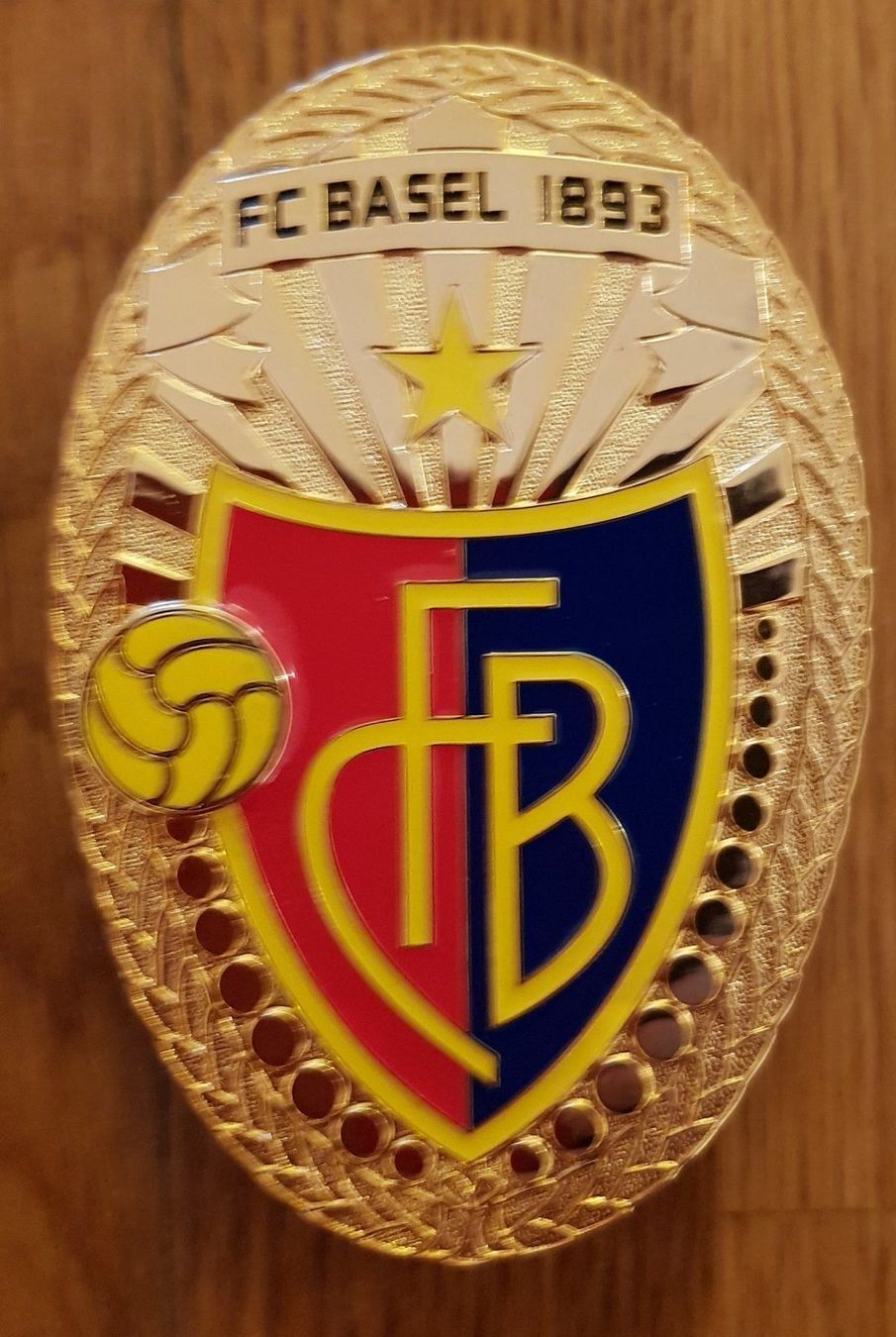 FC Basel Placchette & Badge: FC Basel Autoemblem – Nuovo (secondo la descrizione) da Emmenbrücke venduto da Herzog07