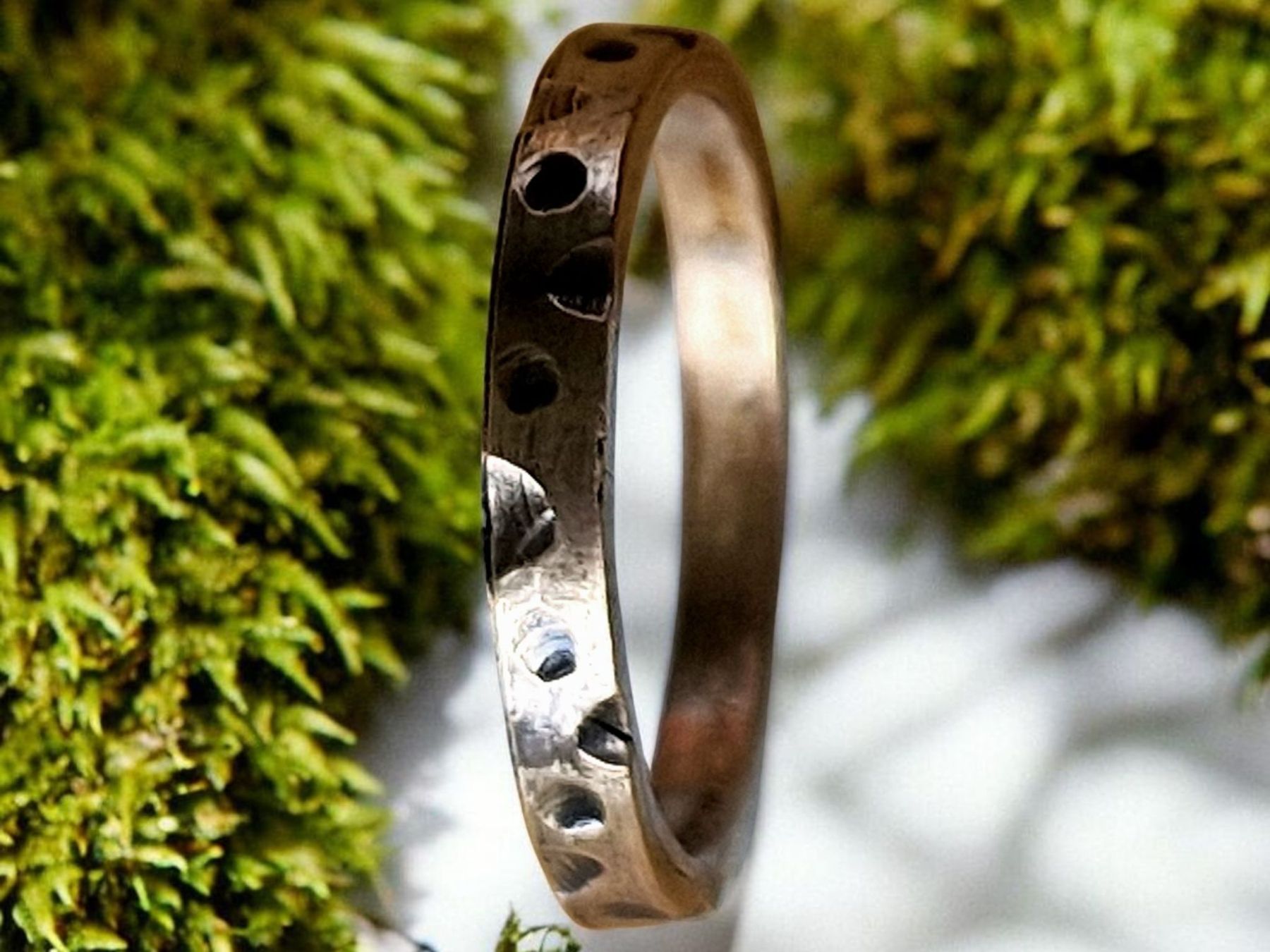 Anelli: Verpielter Männer-Ring, Bronze, Ringgrösse 75 – Nuovo e nell'imballaggio originale da Aarau venduto da Schmuckhoehle_MD 4