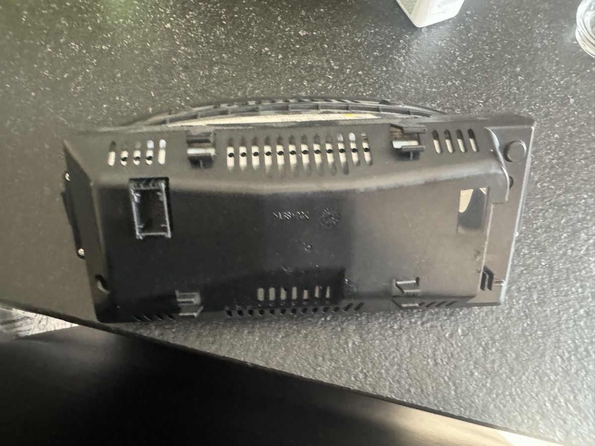 BMW Alle Autoersatzteile: BMW E90 CCC Orginal IDrive Display  – Gebraucht aus Ringgenberg BE von ssa_2wxc 1
