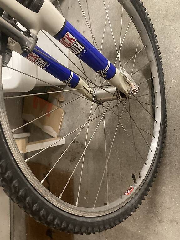 Velos: Vélo pour ado – Defekt aus Nyon von joa_6ctw 2
