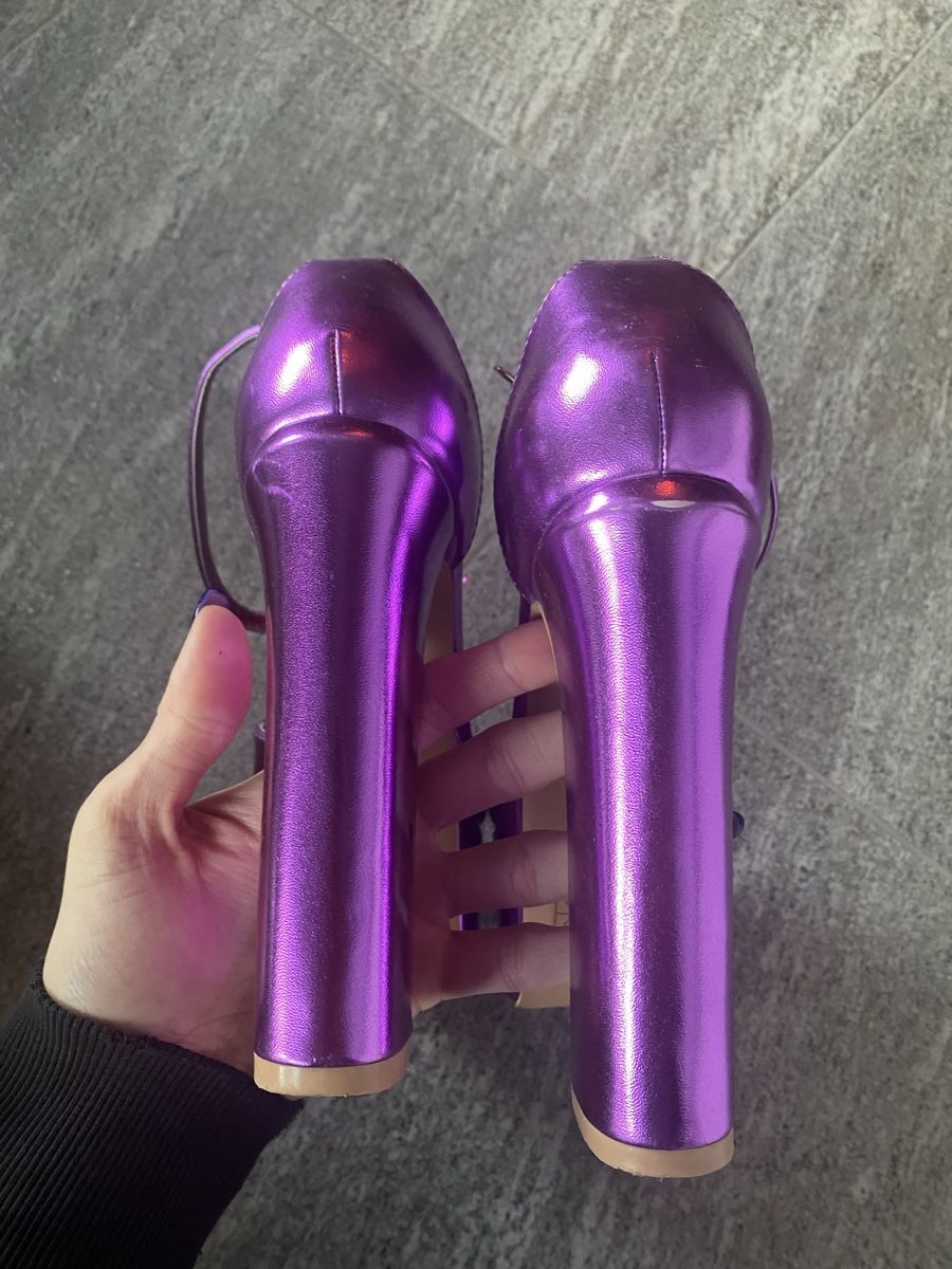 Scarpe da donna: Tacchi Fuxia 38 – Usato da Davesco-Soragno venduto da Chichijango 2