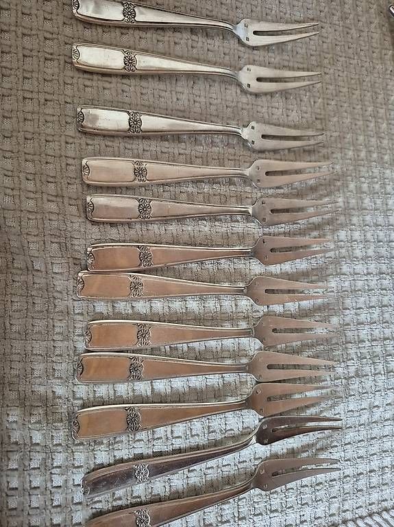 Forchette: Fourchette à escargitsvintage, fourchettes argentées, 12 pcs – Usato da Les Rasses venduto da bla_c5x8 4