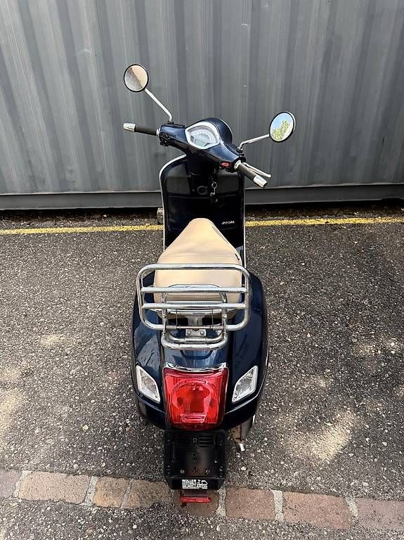 Scooters: Piaggio Vespa GTS 300 Super  – D'occasion à Reinach BL par pan_pjc6 4