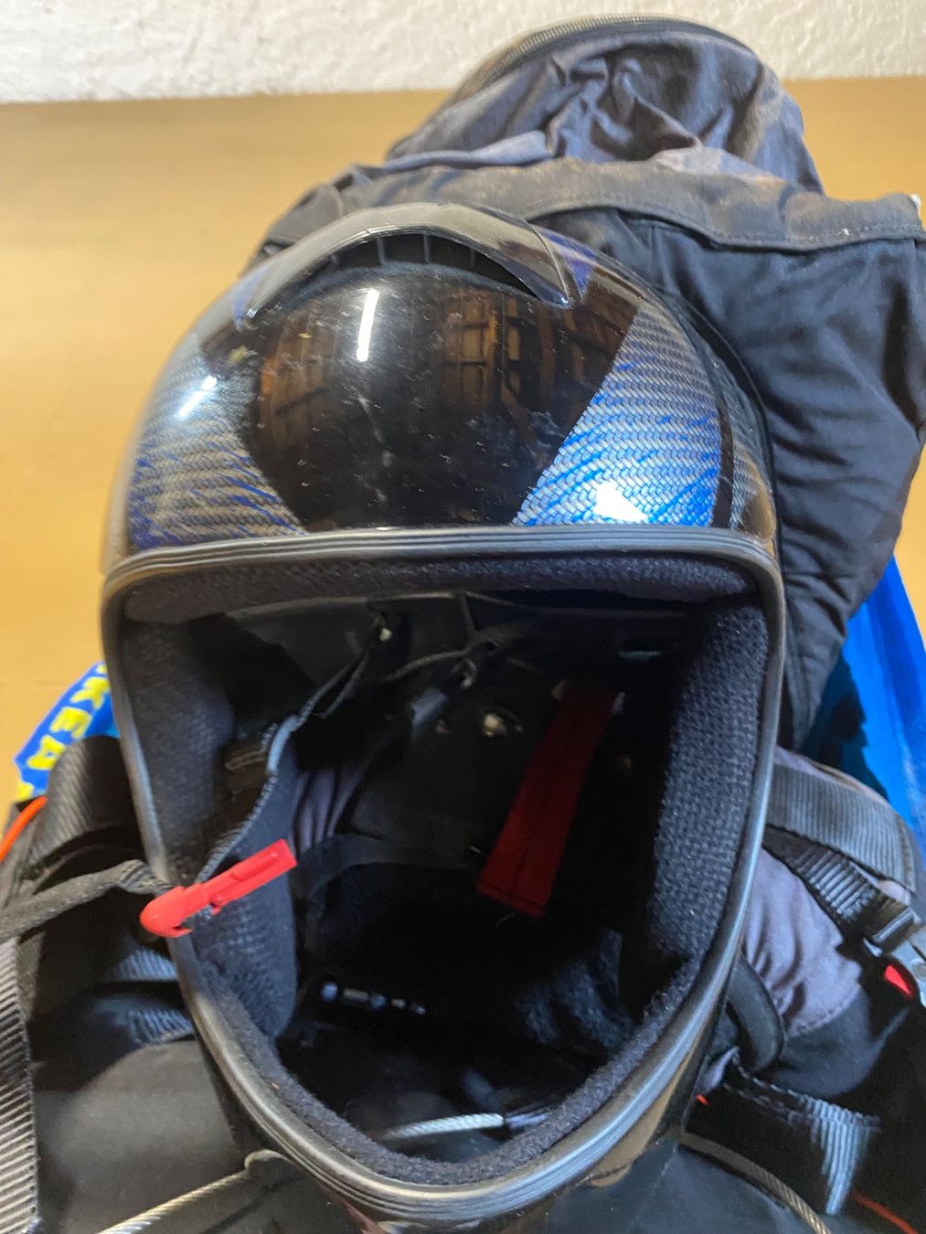 Sport dell'aria & Aquiloni: Gleitschirm Ausrüstung Sitz Helm Notfalschirm – Usato da Fahrweid venduto da mcm_glx2 3