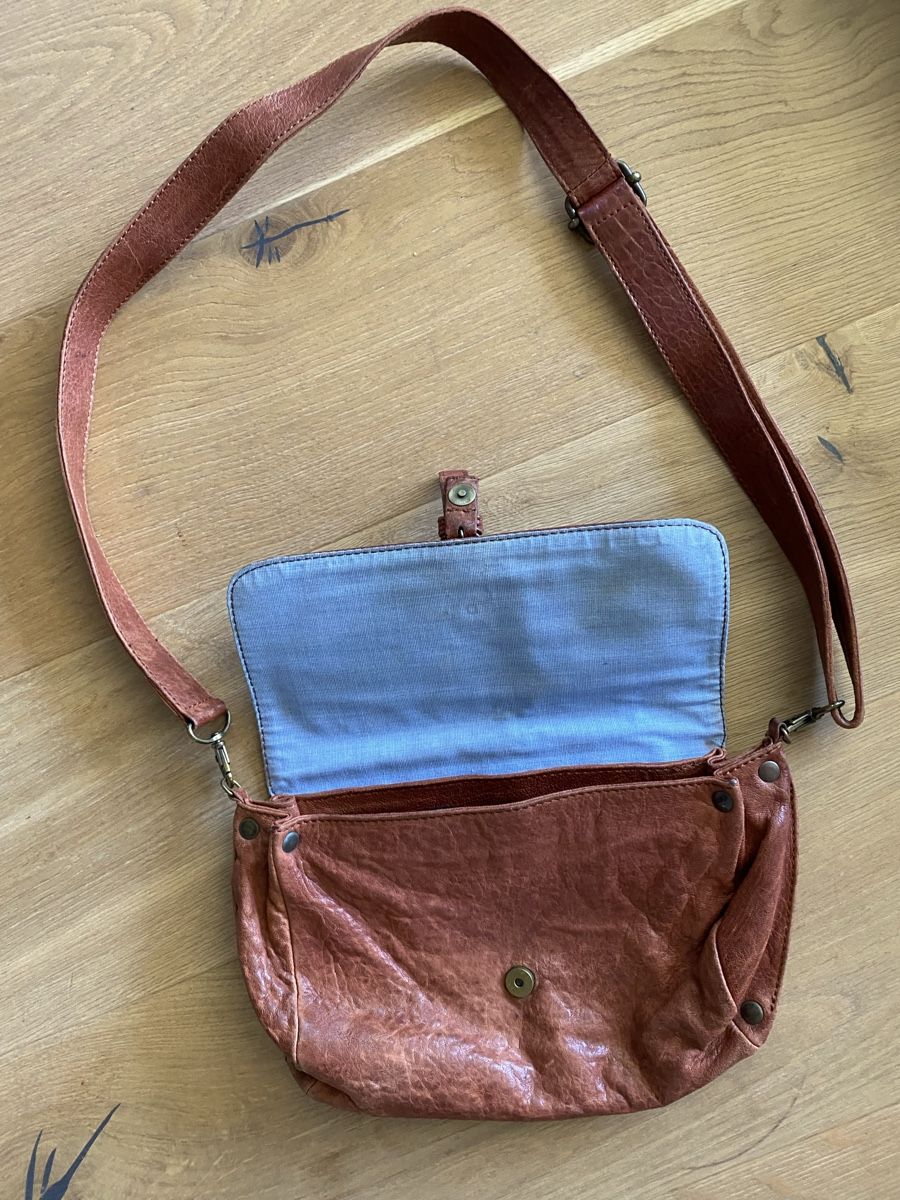 Taschen für Damen: Leather Shoulder Bag in red/ brown from Beatriz Furest – Gebraucht aus Maienfeld von Snupfnudel 1