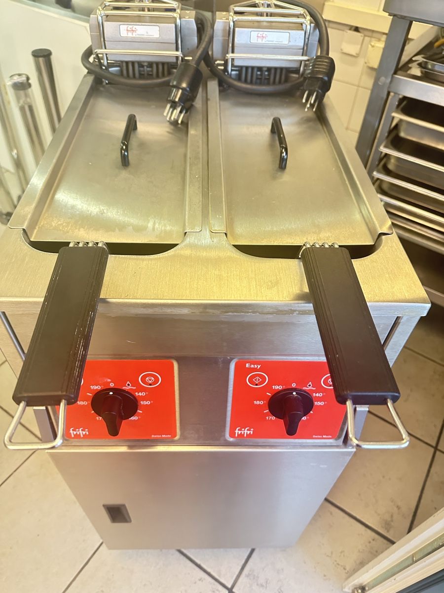 Frifri Elettrodomestici da cucina: Friteuse FriFri Super Easy (Professionel) – Usato da Goldach venduto da toverlani64