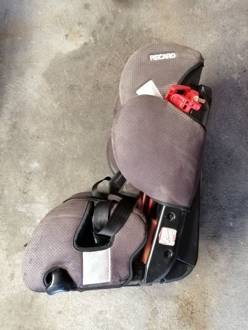 Recaro Auto-Kindersitze: Auto Kindersitz, Marke Recaro – Gebraucht aus Visp von rockmobile 1
