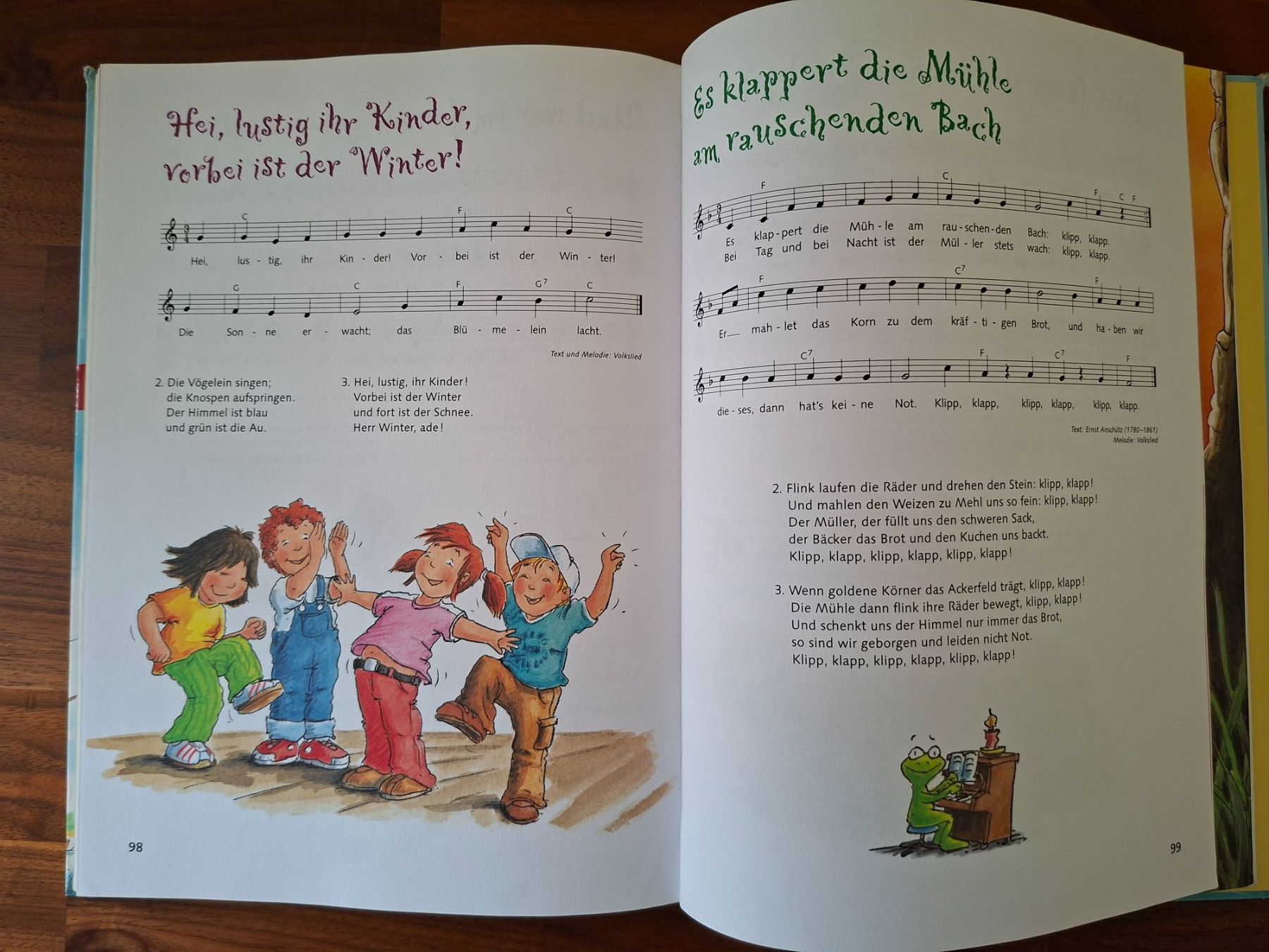 Libri: Unser schönstes Kinderliederbuch / Über 100 Lieder – Usato da Boniswil venduto da Totomat-Lady2 2