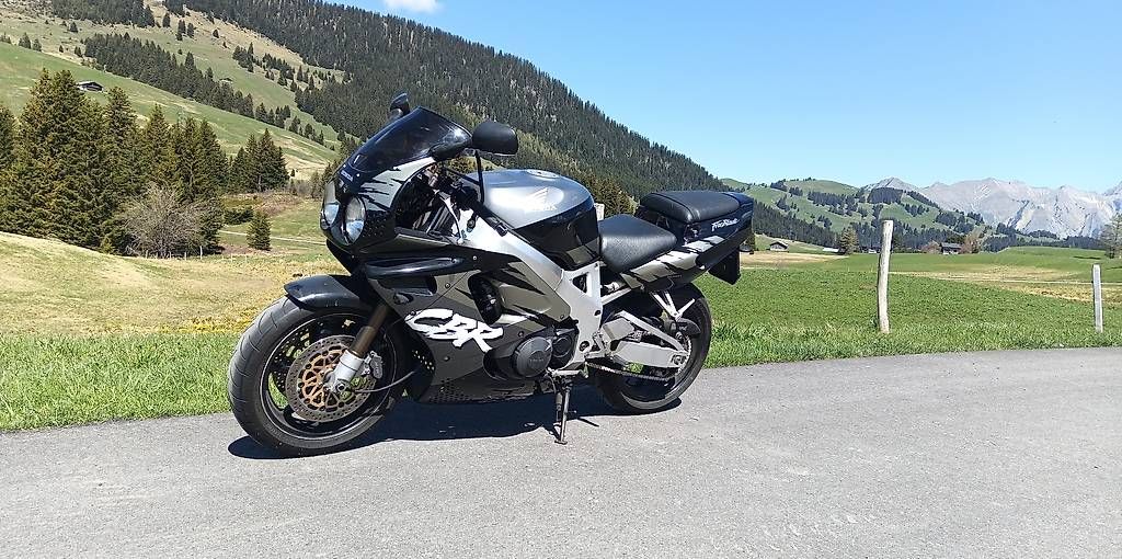 Honda Strada: CBR 900 – Usato da Granges-Paccot venduto da Pellon1 1