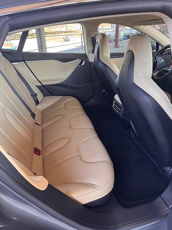 Automobili: Tesla Model S 85  – Usato da Basel venduto da rav_csh6 4