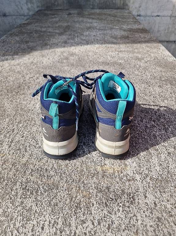 Scarpe per ragazzi: Scarponcini trekking Quechua n. 32 – Usato da Gordola venduto da Pomas 2