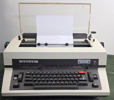 Adler SE 1000 CD – elektrische Schreibmaschine funktioniert.