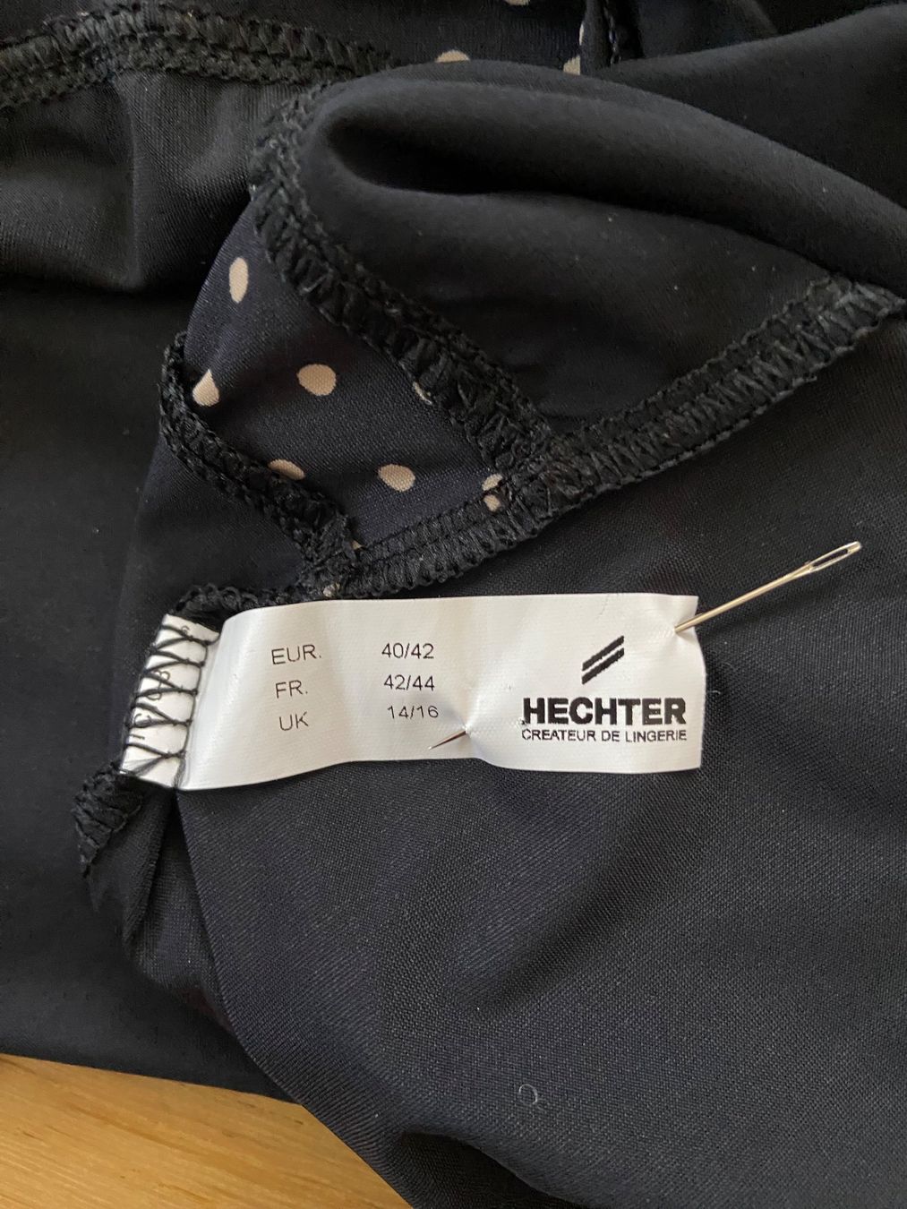 Triumph Negligees & Pigiami: MARKEN NEGLIGEE GRÖSSE M -L – Nuovo (secondo la descrizione) da Zürich venduto da schneeflocke303 5