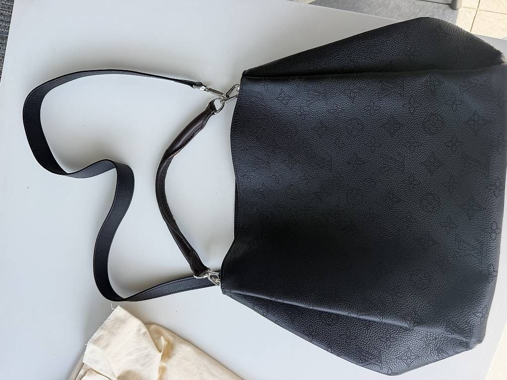 Borse da donna: Louis Vuitton Mahina Bag – Usato da Ascona venduto da Consa 2