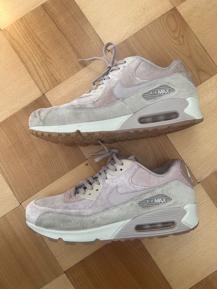 Nike Herrenschuhe: Baskets air max rose taille 42 – Gebraucht aus La Chaux-de-fonds von _Felicita_ 1