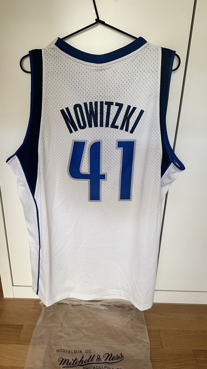 Mitchell & Ness Leibchen & Hosen: Mitchell & Ness NBA DALLAS MAVERICKS DIRK NOWITZKI SWINGMAN – Neu und originalverpackt aus Rümlang von Dripsale 2