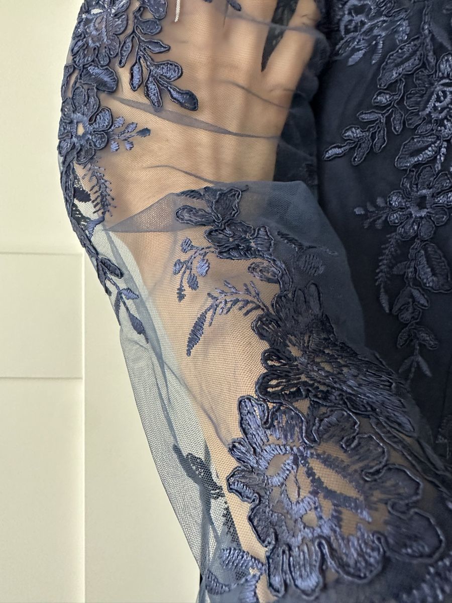 Robes: festliches Kleid in dunkelblau – Neuf avec emballage d'origine à Ettingen par rah_xgy9 4