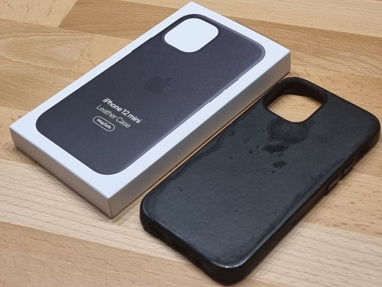 Apple Handys / Smartphones: iPhone mini 12 mit viel Zubehör – Gebraucht aus Ebikon von Dubi1 3