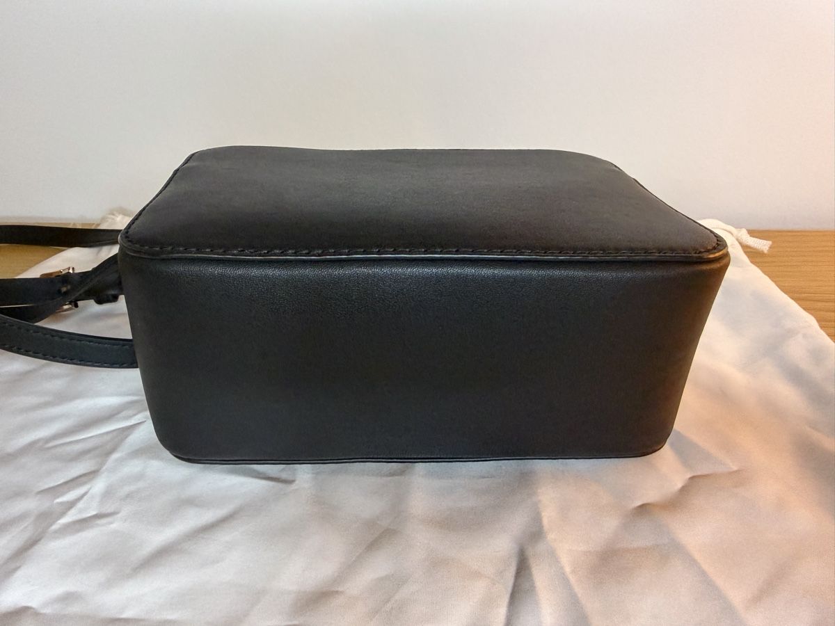 Calvin Klein Borse da donna: Calvin Klein Black Crossbody Bag – Usato da Baar venduto da fan_27lj 4