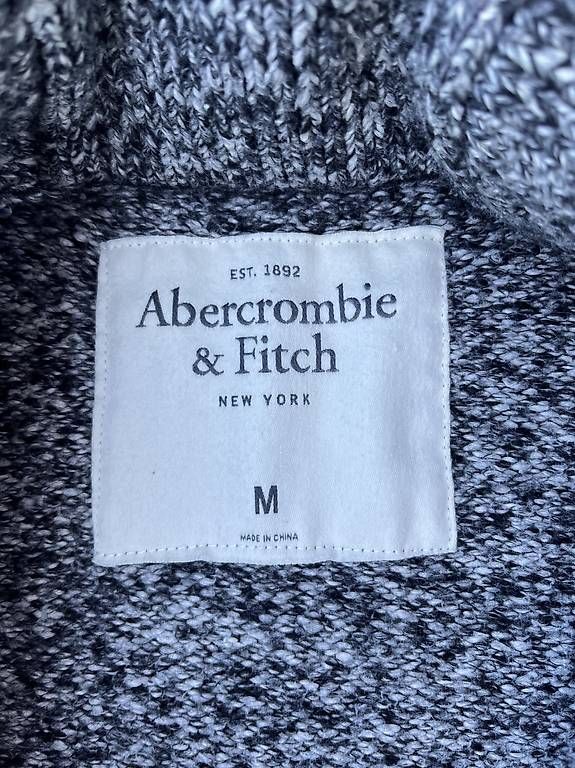 Jacken: Hochwertiger A&F Cardigan – Gebraucht aus Zürich von lin_92hw 1