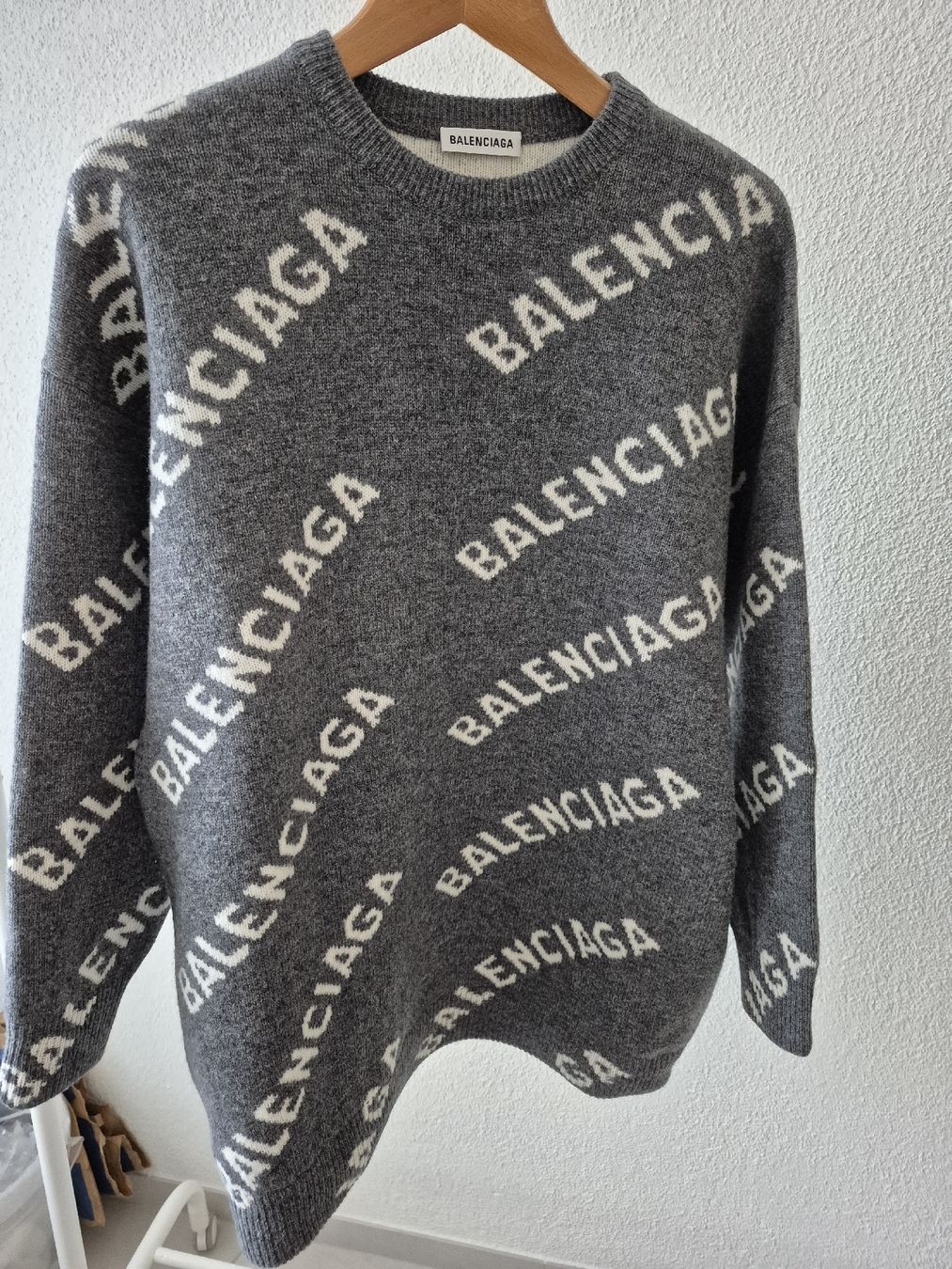 Balenciaga Maglioni & Felpe: Pullover von Balenciaga, NEU. Gr M – Nuovo (secondo la descrizione) da Wädenswil venduto da Orso31