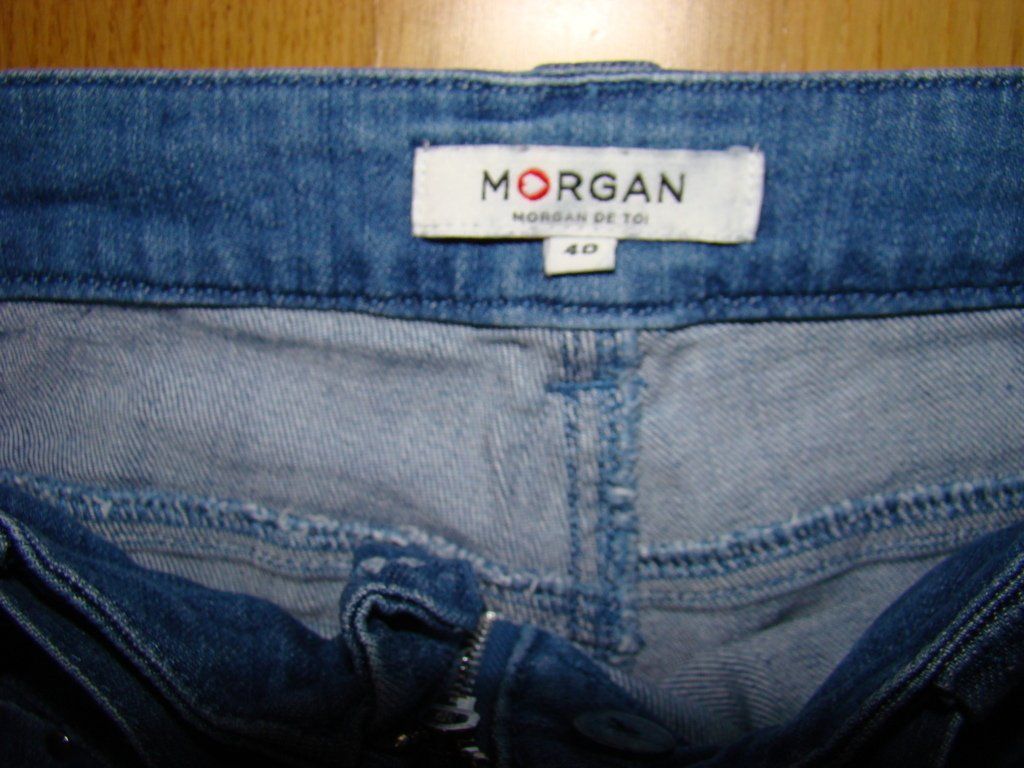 Morgan Jeans: Morgan, Jeans taille haute ceinturé – Nuovo e nell'imballaggio originale da Lussery-Villars venduto da pousinete02 2