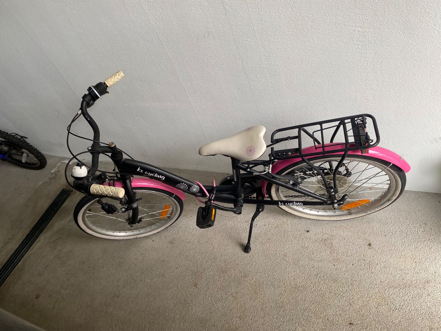 Biciclette: Fahrrad Mädchen – Usato da Vorderthal venduto da and_6d8w 2