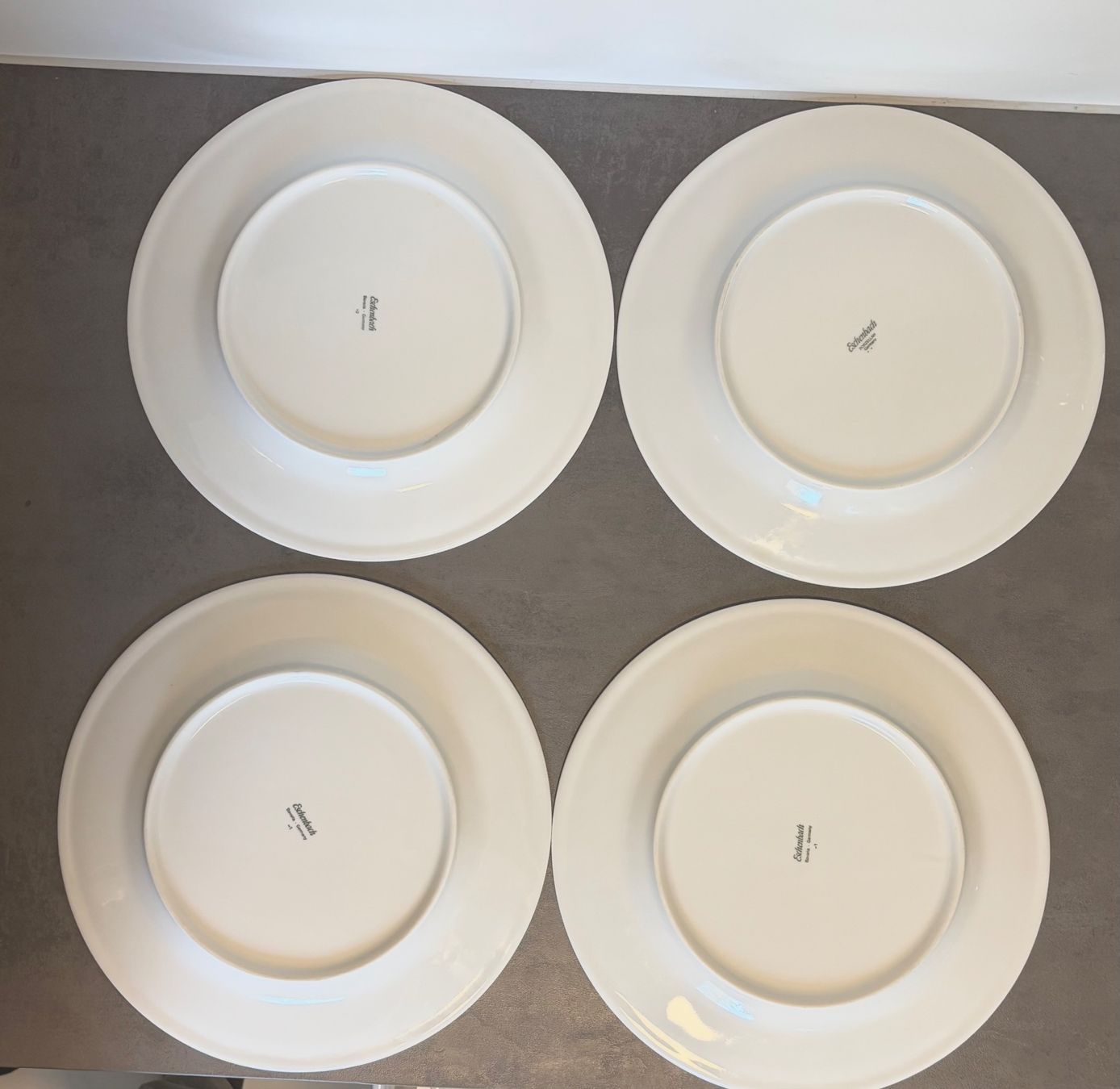 Eschenbach Set di piatti: Eschenbach Bavaria Germany White Dinner Set Plates and Cups – Usato da Rüschlikon venduto da ArnaudEichenberger 8