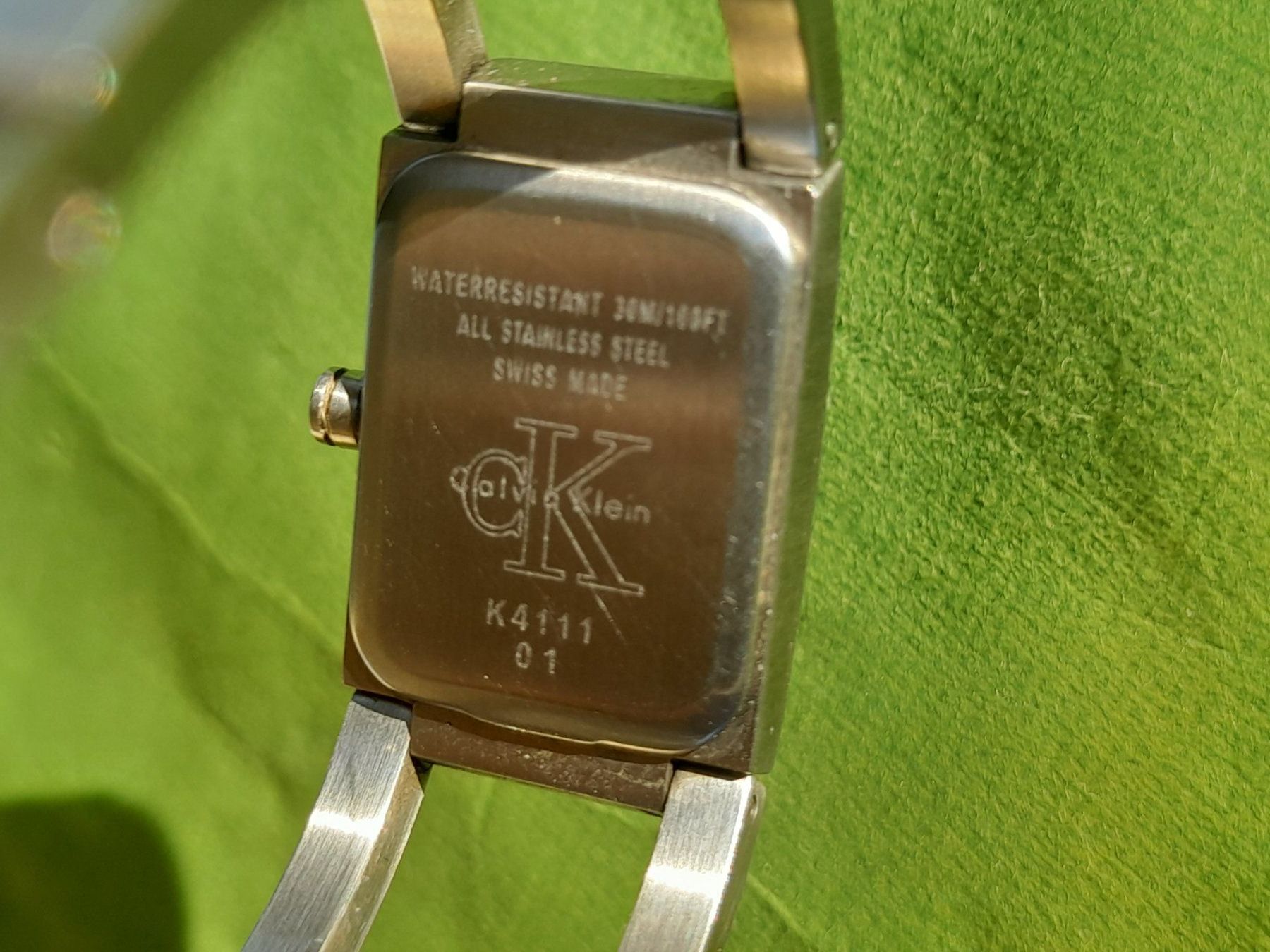 Calvin Klein Montres: Calvin Klein Damenuhr – Défectueux à Aeschi b.Spiez par 52_wochen 6