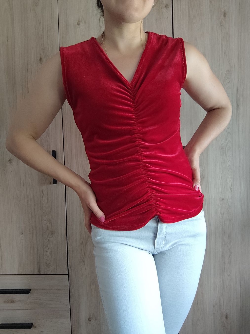 Tops: Velvet Ruched Top Red Size S – D'occasion à Mägenwil par VintageGirly 1