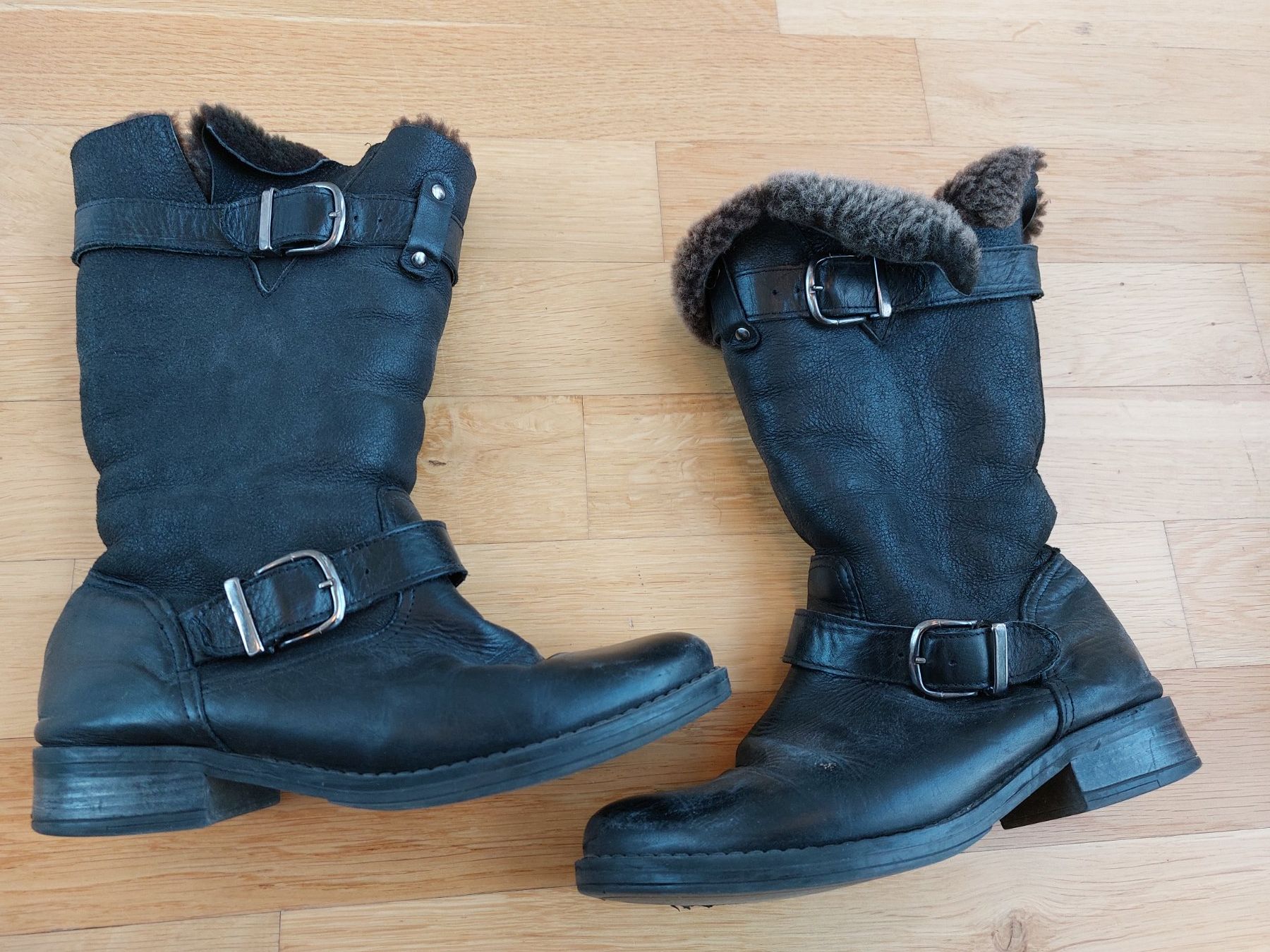 Scarpe da donna: Jolies bottes fourrées en cuir Taille 37 hyper confortables – Usato da Ostermundigen venduto da jul_7t8v 8