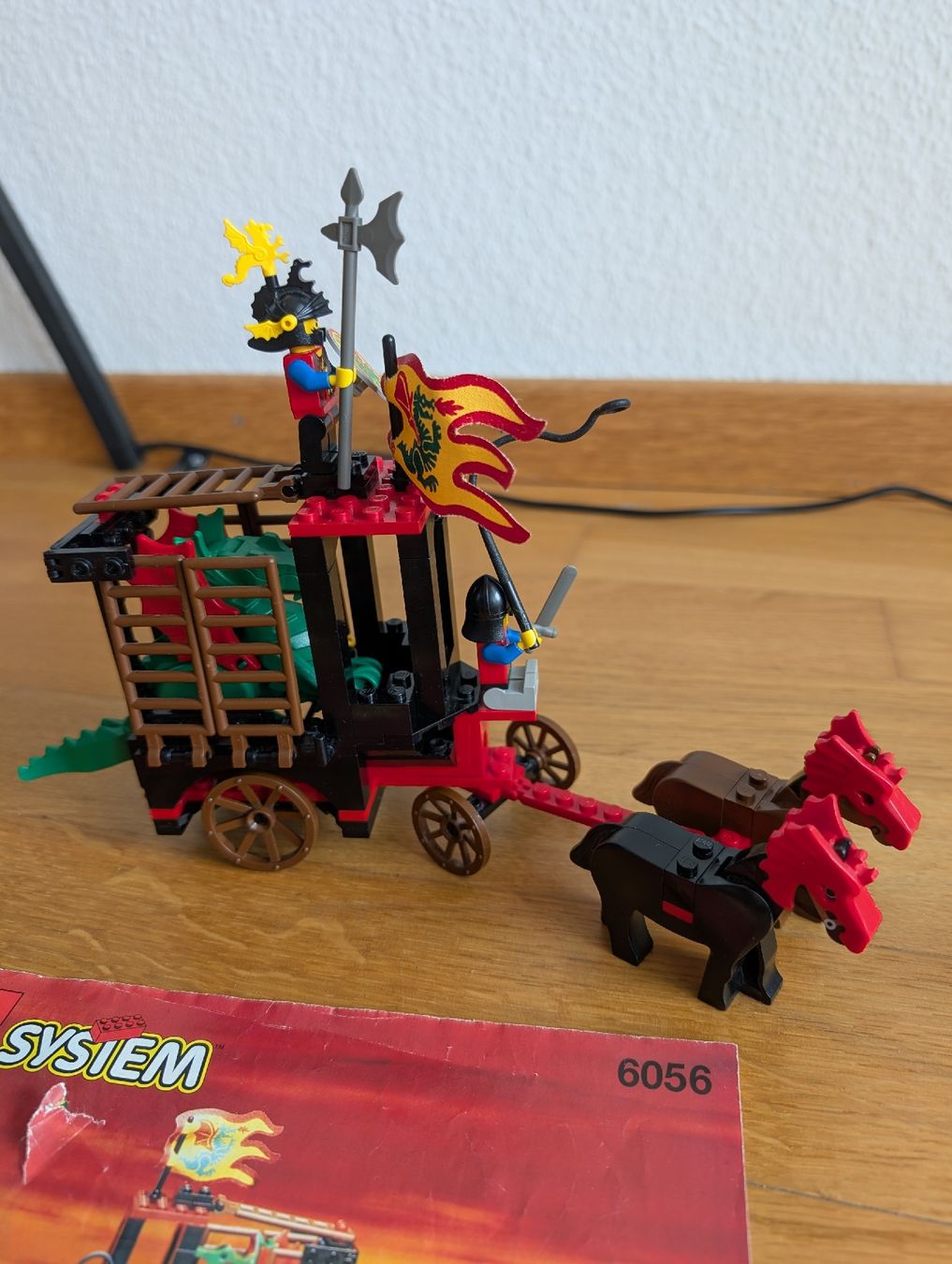 Lego Kit di costruzioni: Lego System 6056 and 6020 – Usato da Neuchâtel venduto da lynne_mo 2
