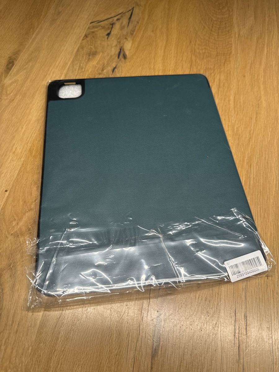 Covers & Taschen: Hülle iPad Pro 12.9“ 2021 – Neu und originalverpackt aus Grosswangen von winkelfeld 1