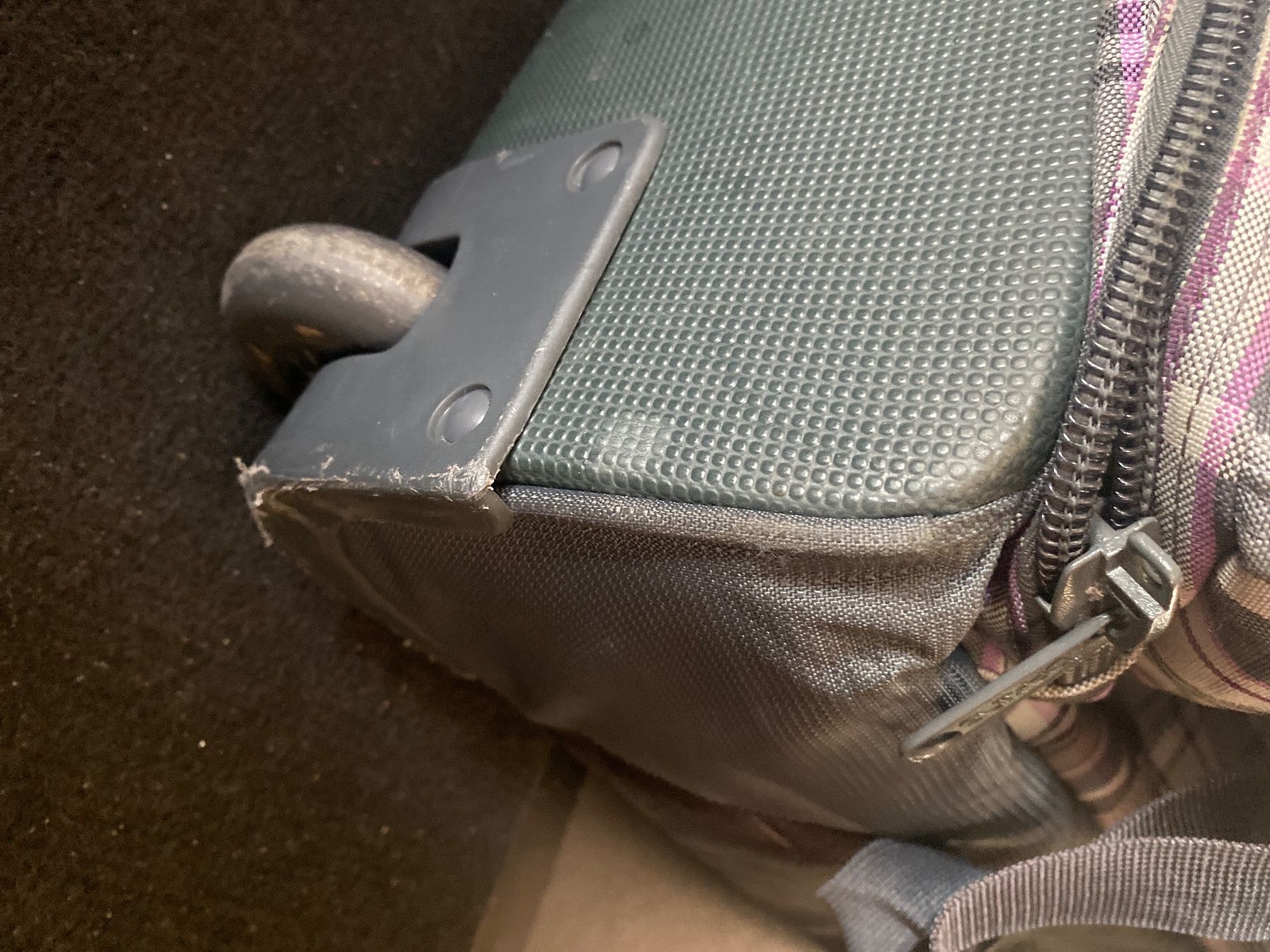 Valigie & Borse: Dakine Split Rollkoffer Large mit zwei Rollen – Usato da Langendorf venduto da Felix2017 5