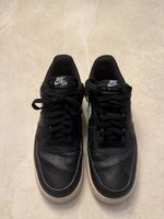 Nike Air Force 1 Turnschuhe Schwarz Grösse 43 guter Zustand