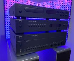 Stereoanlage NAD (FM Tuner, CD Player und Vollverstärker)
