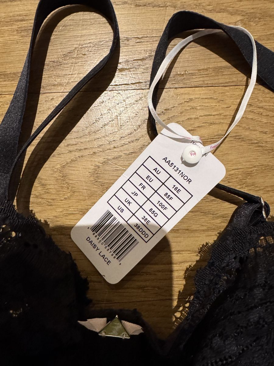Altra biancheria intima: Neuer BH 85F – Nuovo e nell'imballaggio originale da Gelfingen venduto da jemehehi 1