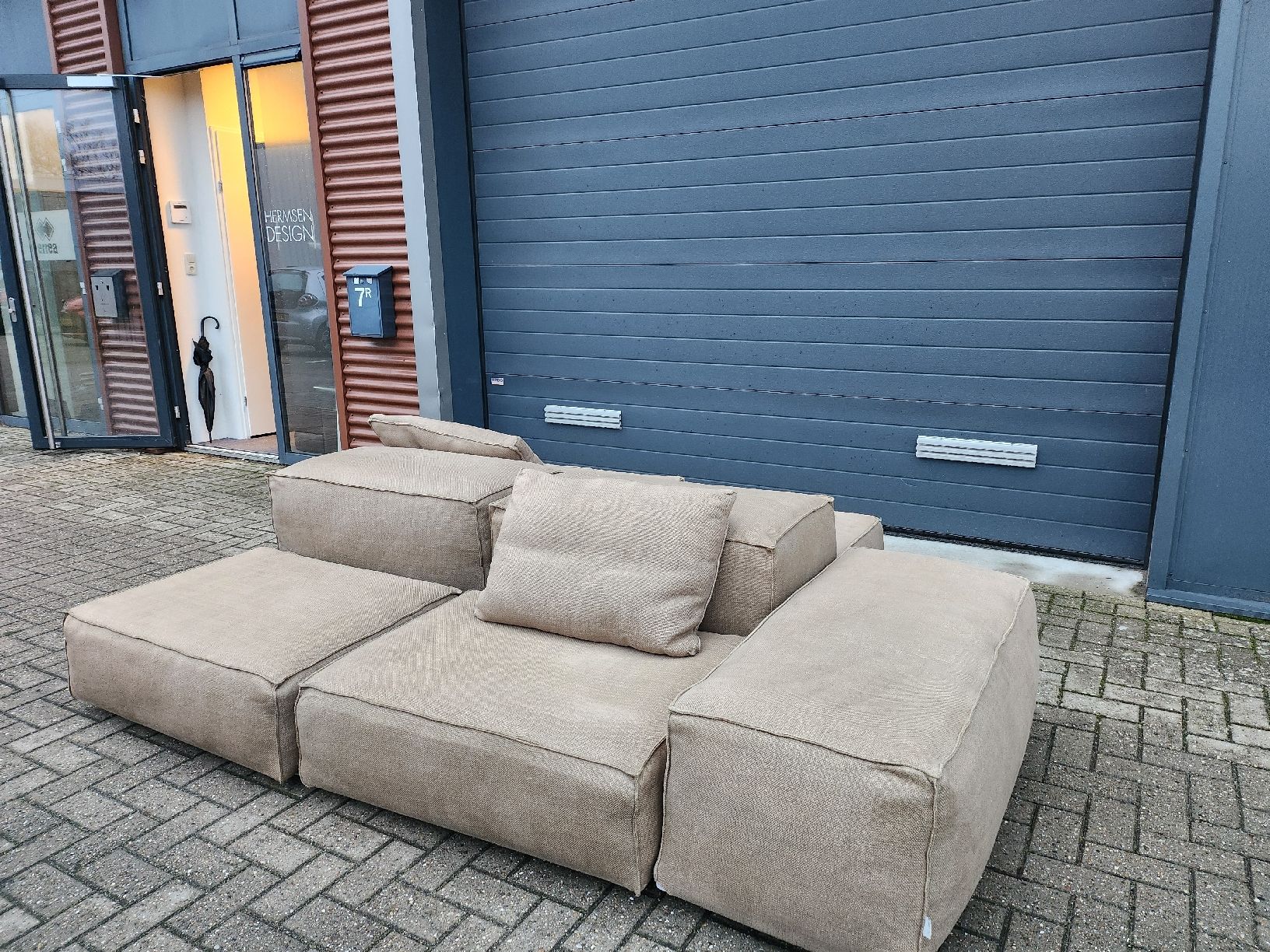 Living Divani Divani: Living divani sofa - Extrasoft by Piero Lissoni – Usato da Gelderland venduto da HermsenDesign