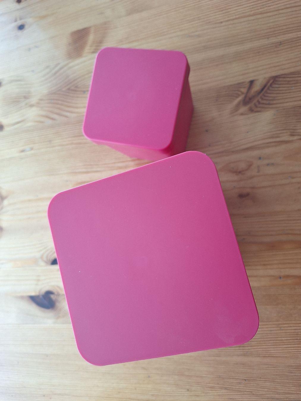 Contenitori & Simili: Aufbewahrungsboxen pink – Usato da Aesch BL venduto da ChezToKa 2