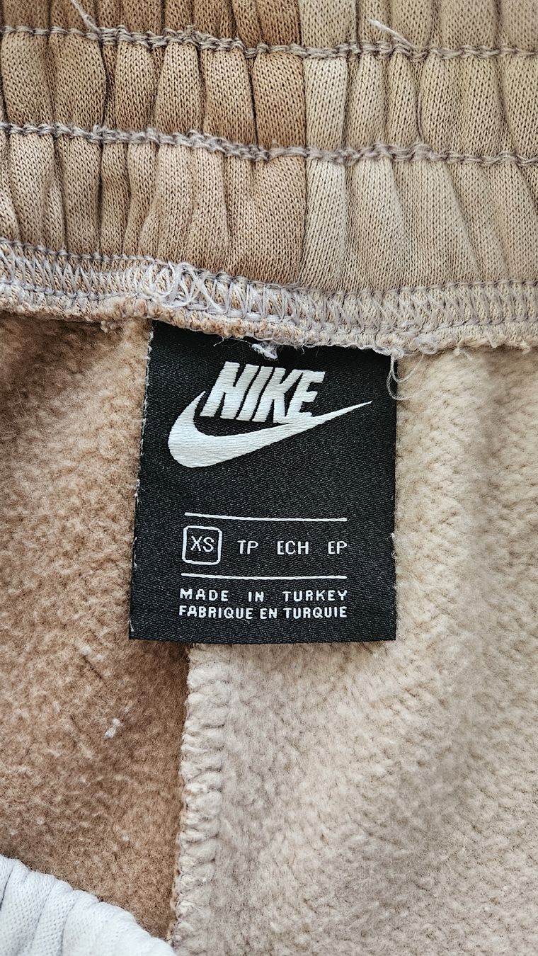Nike Pantalons: Nike Trainerhose Altrosa/Braun – D'occasion à Hettlingen par Leaena279 6