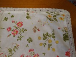 Nappe en coton + dentelle