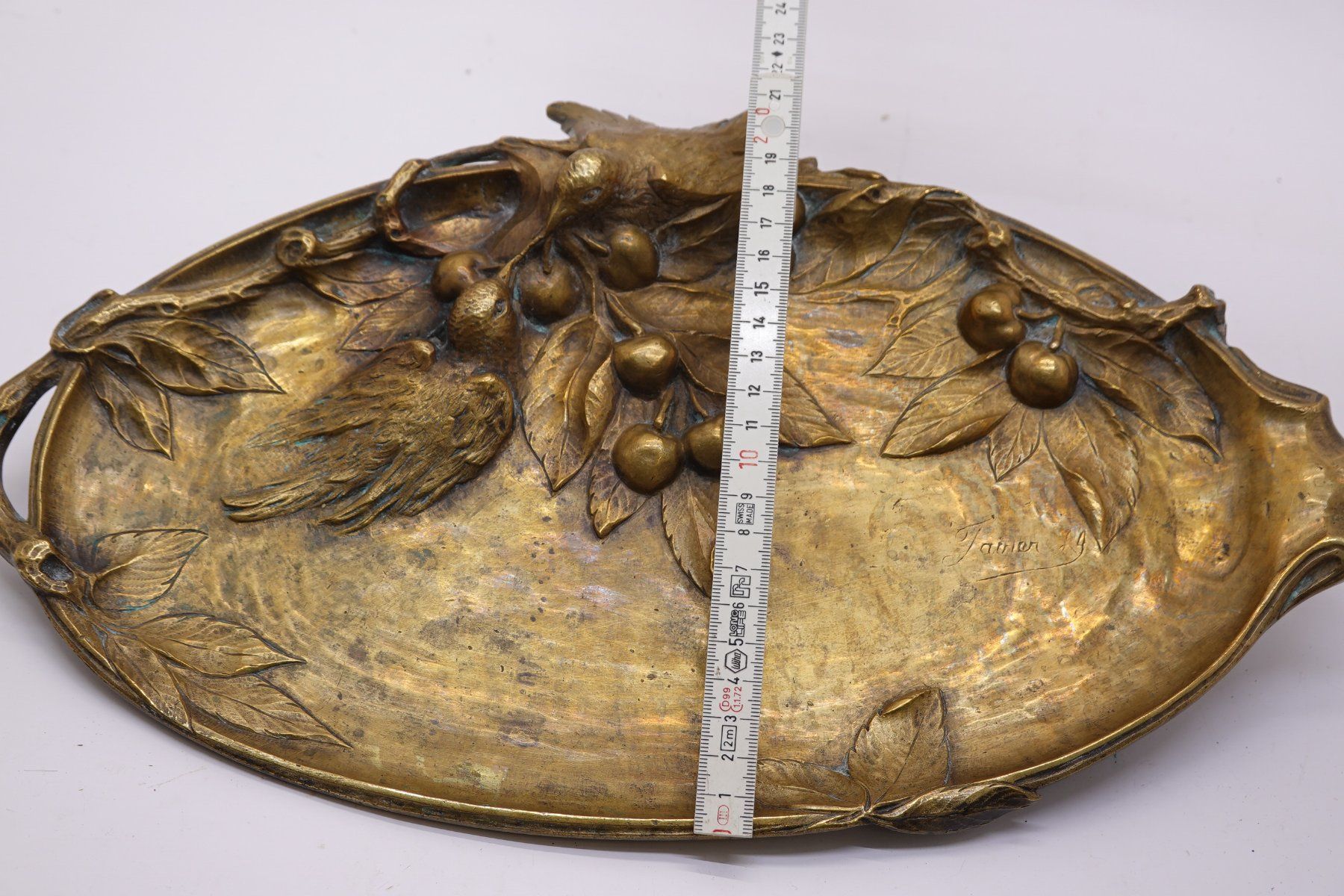 Skulpturen & Statuen: Jugendstil Messing oder Bronze Platte signiert, wunderschön – Gebraucht aus Trin von evolrof 4