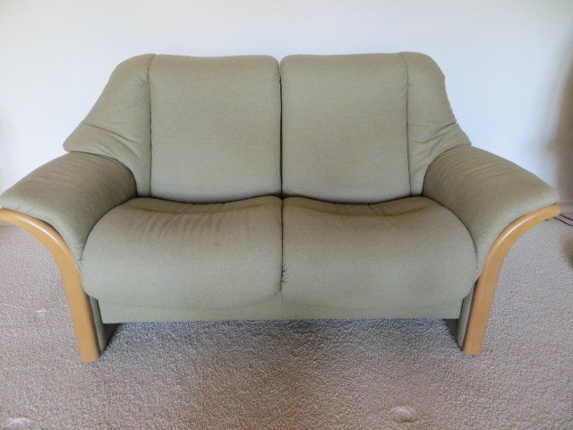 Stressless Divani: STRESSLESS 2-SITZER ELDORADO MIT PASSENDEM SALONTISCH – Usato da Erlen venduto da urwa01 3